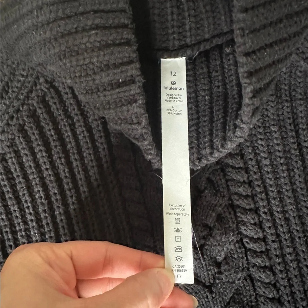 Lululemon Athletica Bring The Cozy Turtleneck Sweater in Black